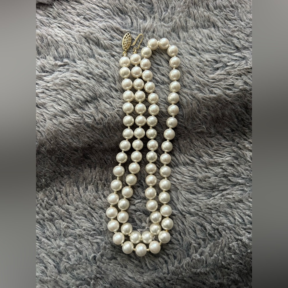 Avon vintage 1980 pearl necklace
